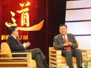 龙永图、刘长乐：用媒体塑造大国公关形象
